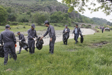 Göygöl rayonunda təmizlik aksiyası keçirilib