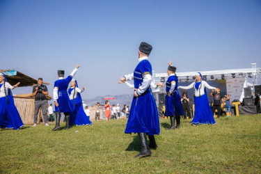 Göygöl rayonunun “Xan yurdu” etnoqəsəbəsində keçirilən "III Milli Yaylaq Festivalı" ikinci günündə fəaliyyətini davam etdirib