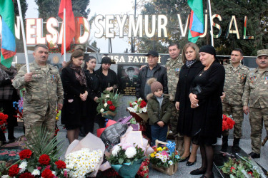 Vətən müharibəsi şəhidi Abbasov Seymur Muşfiq oğlunun ikinci ildönümündə məzarı və ailəsi ziyarət olunub