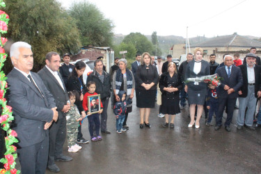 Bu gün 44 günlük Vətən müharibəsi şəhidi Sabir Yusubovun xatirəsinə inşa olunan ehsan bulağının açılış mərasimi keçirilib