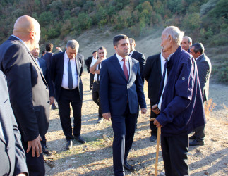 Göygöl Rayon İcra Hakimiyyətinin başçısı Elvin Paşayev yerlərdə əhali ilə görüş keçirib