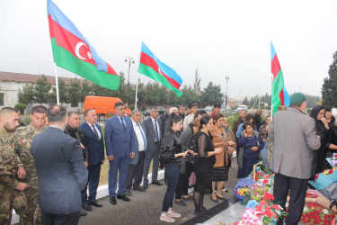 Vətən müharibəsi Şəhidi Məmmədov Maqsud Vüqar oğlunun  ildönümü Göygöl şəhər Şəhidlər Xiyabanındakı məzarı başında qeyd edilib və ailəsi ziyarət edilib.