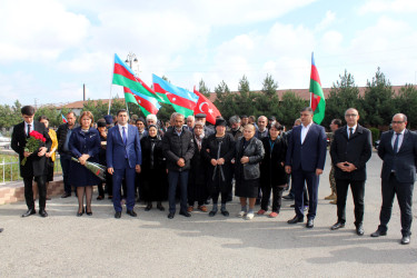 23 oktyabr 2022-ci il tarixdə Göygöl  rayonundan hərbi xidmətə çağırılan şəhid Əliyev Üzeyir Sabir oğlunun məzarı və ailəsi ziyarət olunub