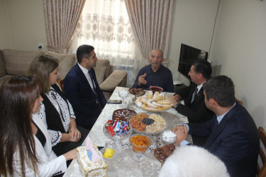 İcra Hakimiyyətinin başçısı Elvin Paşayev Ali məktəbə qəbul olmuş Şəhid övladı Nihat Ceyhun oğlu Niftəliyevi təbrik edib