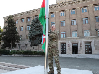 Azərbaycan Respublikasının Prezidenti  İlham Əliyev oktyabrın  15-də  Xankəndi şəhərində Azərbaycan Respublikasının Dövlət Bayrağını ucaldıb və çıxış edib