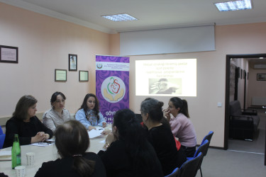 Göygöl rayonunda “Məişət zorakılığı törətmiş şəxslər üçün psixoloji reabilitasiya proqramlarının hazırlanması” mövzusunda dəyirmi masa keçirilib