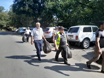 Göygöl rayonunun Aşıqlı kəndində təmizlik aksiyası keçirilib