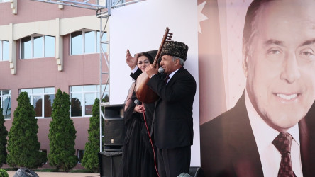 Göygöldə Ulu Öndər Heydər Əliyevin anadan olmasının 100-cü ildönümünə həsr olunan konsert proqramı təşkil olunub