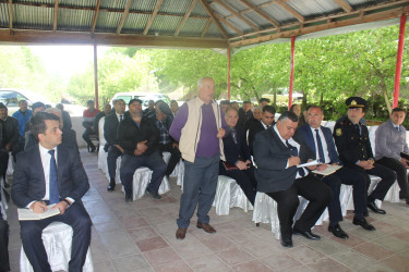 İcra Hakimiyyətinin başçısı Elvin Paşayev Göygöl rayonu Toğanalı və Əzgilli kəndlərində səyyar qəbul keçirib