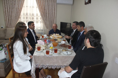 İcra Hakimiyyətinin başçısı Elvin Paşayev Ali məktəbə qəbul olmuş Şəhid övladı Nihat Ceyhun oğlu Niftəliyevi təbrik edib