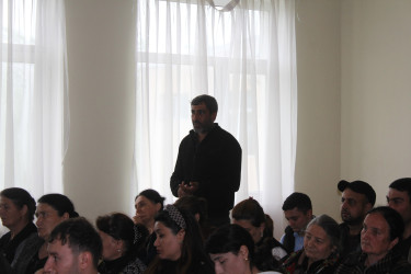 Göygöl Rayon İcra Hakimiyyətinin başçısı Elvin Paşayev Nadil kəndində səyyar qəbul keçirib