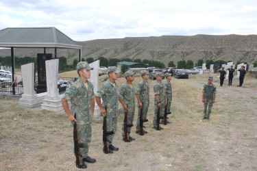 Birinci Qarabağ müharibəsində şəhidlik zirvəsinə ucalan Ucar Zeynalov dəfn edilib