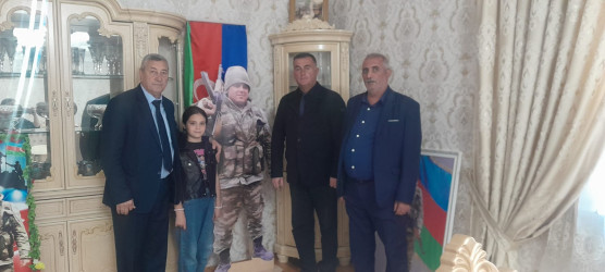 27 sentyabr - Anım Günü ərəfəsində Vətən Müharibəsi şəhidlərinin ailələri və  müharibə iştirakçıları ziyarət edilib