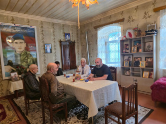 Anım Günü ərəfəsində Vətən Müharibəsi şəhidlərinin ailələri  ziyarət edilib