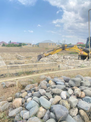 Üçtəpə kəndində qanunsuz tikili sökülüb