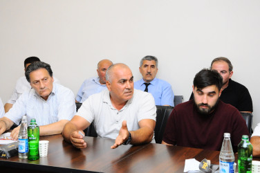 Fermerlərlə görüş keçirilib