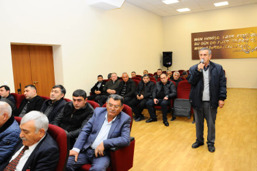 Sahibkar və fermerləri maraqlandıran məsələlər müzakirə edilib