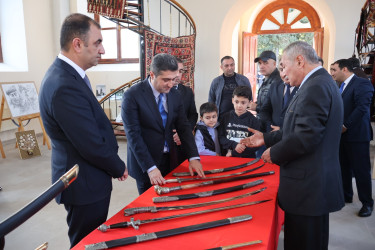Göygöl rayonunda 18 oktyabr - Müstəqilliyin Bərpası Gününə  həsr olunmuş sənətkarların sərgisi keçirilib