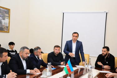 İdman ictimaiyyətinin nümayəndələri ilə görüş olub