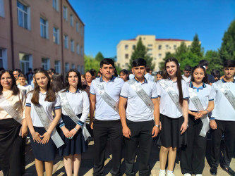Göygöl məktəblərində məzun sevinci yaşanıb