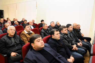 Sahibkar və fermerləri maraqlandıran məsələlər müzakirə edilib