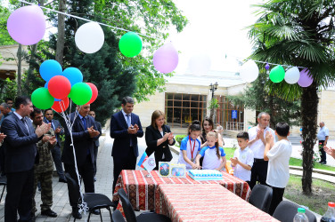 Head of the Executive Authority Met with Martyr’s Daughter Aydan Huseynova