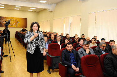 Sahibkar və fermerləri maraqlandıran məsələlər müzakirə edilib