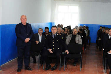 Səyyar qəbulda sakinlərin müraciətləri dinlənilib