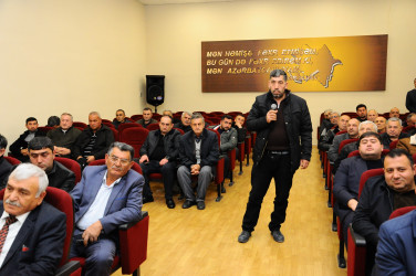 Sahibkar və fermerləri maraqlandıran məsələlər müzakirə edilib