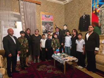 27 sentyabr - Anım Günü ərəfəsində Vətən Müharibəsi şəhidlərinin ailələri və  müharibə iştirakçıları ziyarət edilib