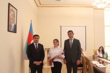 Göygöl Rayon İcra Hakimiyyətinin başçısı Elvin Paşayev yüksək balla ali təhsil müəssisələrinə qəbul olunan tələbələrlə görüşüb