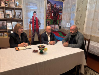 27 sentyabr - Anım Günü ərəfəsində Vətən Müharibəsi şəhidlərinin ailələri və  müharibə iştirakçıları ziyarət edilib