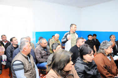 Səyyar qəbulda sakinlərin müraciətləri dinlənilib