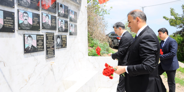 Sarısu kəndində sakinlərin müraciətləri dinlənilib