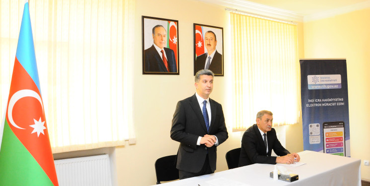 Zurnabad kəndində sakinlərin müraciətləri dinlənilib
