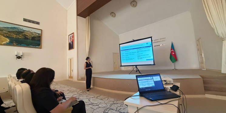 Dövlət qulluqçuları üçün təlimlər keçirilib