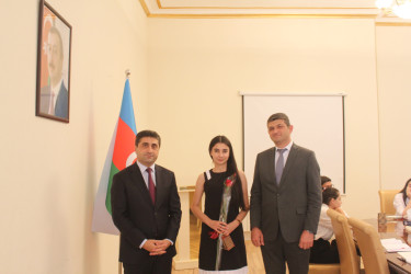 Göygöl Rayon İcra Hakimiyyətinin başçısı Elvin Paşayev yüksək balla ali təhsil müəssisələrinə qəbul olunan tələbələrlə görüşüb