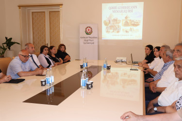 Qərbi Azərbaycan ziyalıları ilə görüş keçirilib