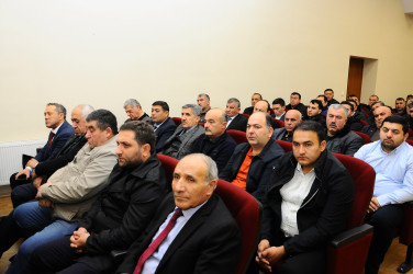 Sahibkar və fermerləri maraqlandıran məsələlər müzakirə edilib