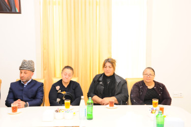 Şəhid ailələri ilə görüşlər davam edir